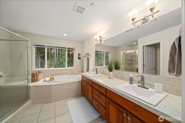 22851 SE Lake Wilderness Drive S, Maple Valley, WA 98038