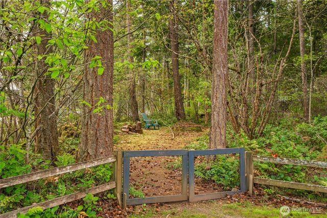 22851 SE Lake Wilderness Drive S, Maple Valley, WA 98038