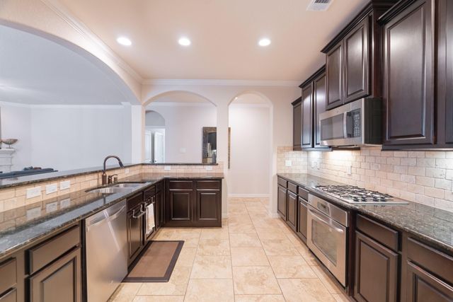 14 Arrowfeather Place, The Woodlands, TX 77389