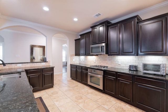 14 Arrowfeather Place, The Woodlands, TX 77389