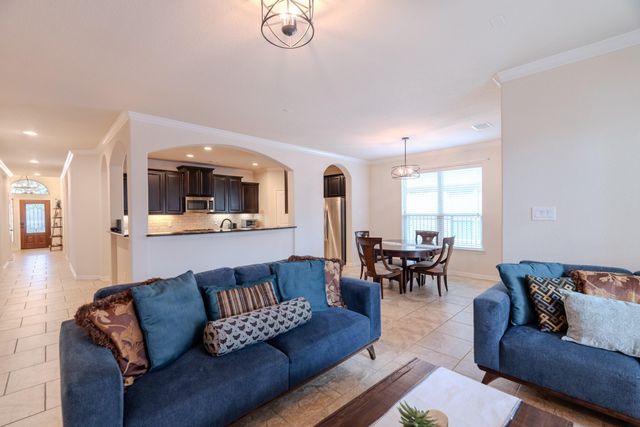 14 Arrowfeather Place, The Woodlands, TX 77389