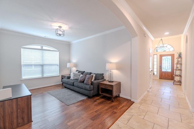 14 Arrowfeather Place, The Woodlands, TX 77389