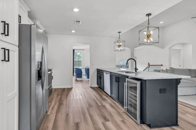317 Wingfield Dr, Clarksville, TN 37043