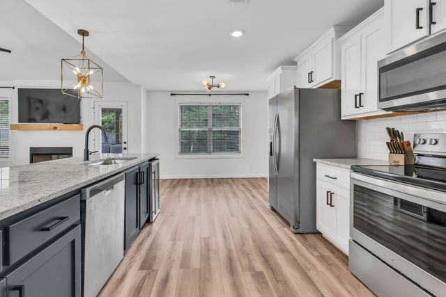 317 Wingfield Dr, Clarksville, TN 37043