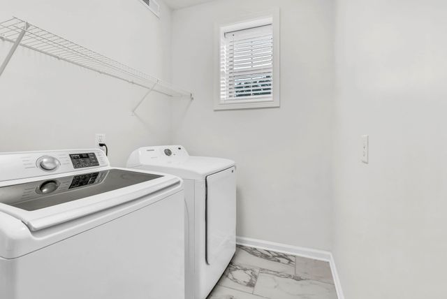 317 Wingfield Dr, Clarksville, TN 37043
