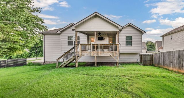 317 Wingfield Dr, Clarksville, TN 37043