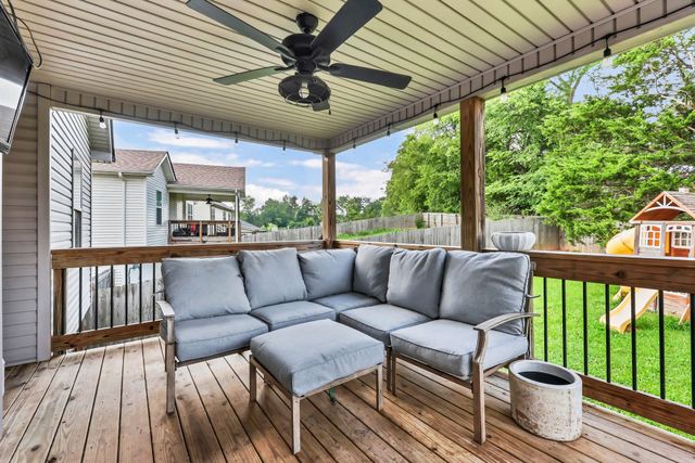 317 Wingfield Dr, Clarksville, TN 37043