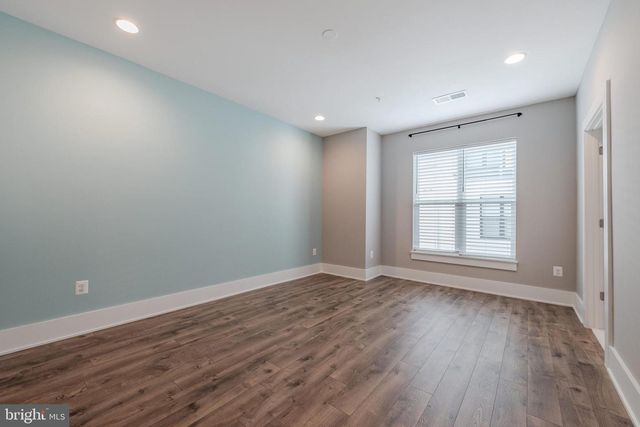 11382 EMERALD PARK RD, Potomac, MD 20854