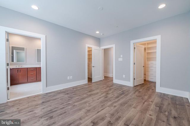 11382 EMERALD PARK RD, Potomac, MD 20854