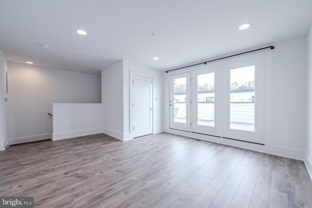 11382 EMERALD PARK RD, Potomac, MD 20854