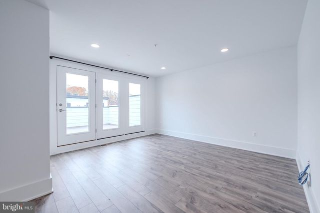 11382 EMERALD PARK RD, Potomac, MD 20854