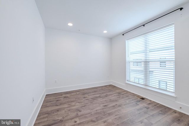 11382 EMERALD PARK RD, Potomac, MD 20854