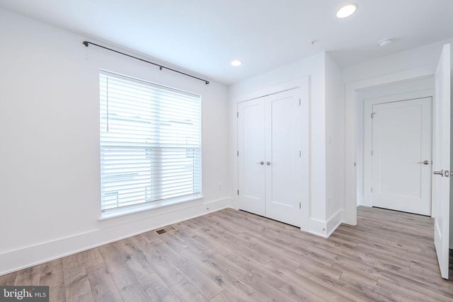 11382 EMERALD PARK RD, Potomac, MD 20854