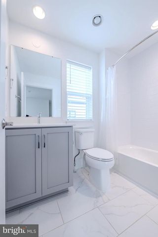 11382 EMERALD PARK RD, Potomac, MD 20854