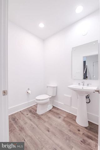 11382 EMERALD PARK RD, Potomac, MD 20854