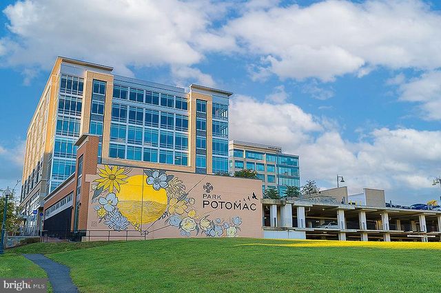 11382 EMERALD PARK RD, Potomac, MD 20854