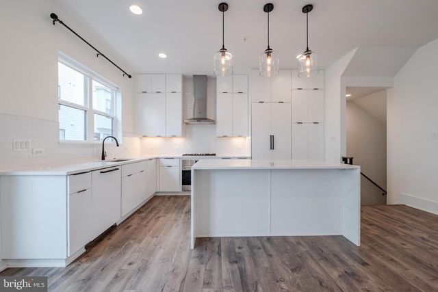 11382 EMERALD PARK RD, Potomac, MD 20854