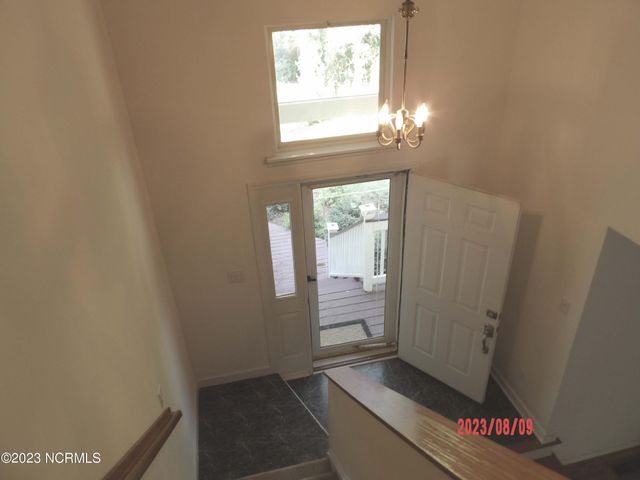 101 Woodcrest Circle, New Bern, NC 28560