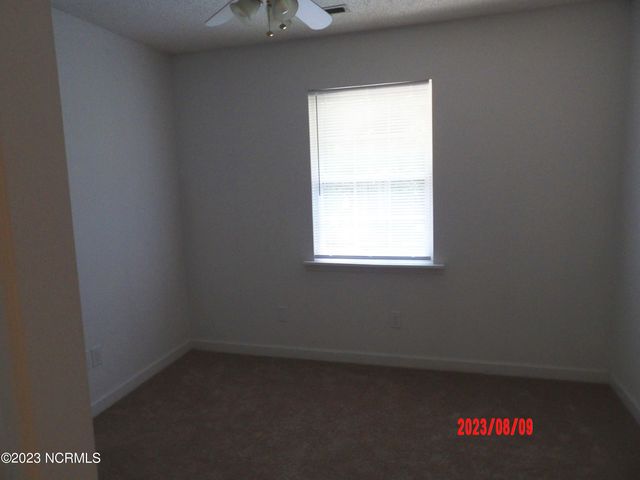 101 Woodcrest Circle, New Bern, NC 28560
