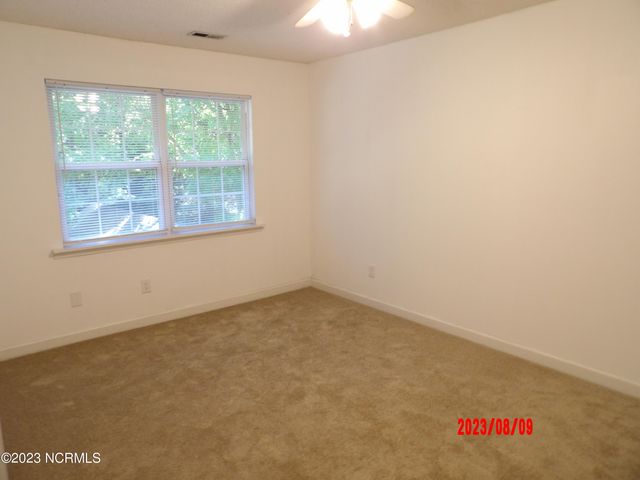 101 Woodcrest Circle, New Bern, NC 28560