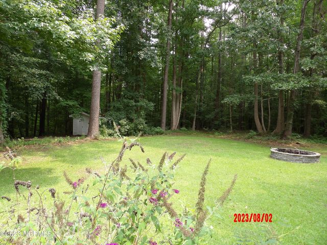 101 Woodcrest Circle, New Bern, NC 28560