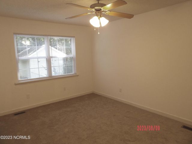 101 Woodcrest Circle, New Bern, NC 28560