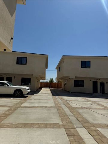 908 Lakme Avenue, Wilmington, CA 90744