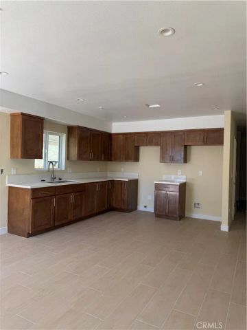 908 Lakme Avenue, Wilmington, CA 90744