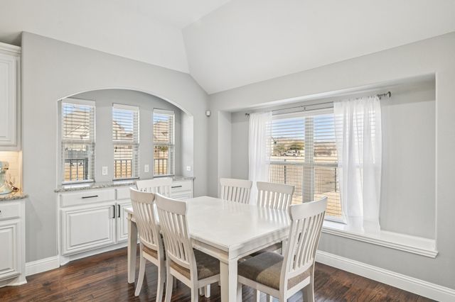 9413 Lakeway Drive, Argyle, TX 76226