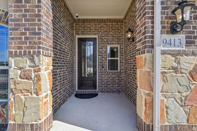 9413 Lakeway Drive, Argyle, TX 76226