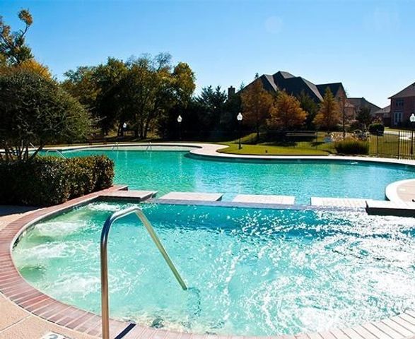 9413 Lakeway Drive, Argyle, TX 76226