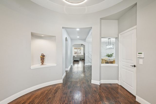 9413 Lakeway Drive, Argyle, TX 76226