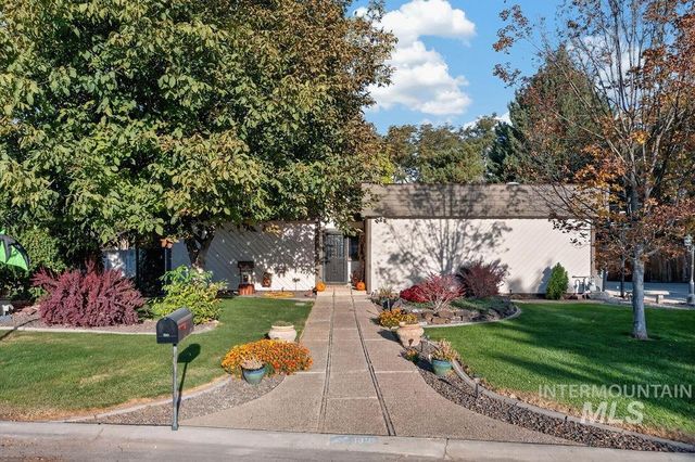 1810 Primrose Dr, Nampa, ID 83686 property photo