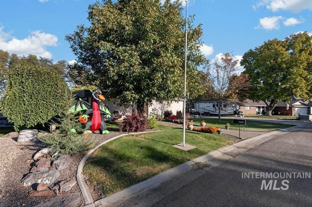 1810 Primrose Dr, Nampa, ID 83686 photo 3