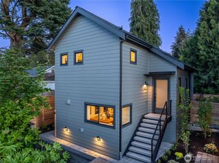 8126 12th Avenue SW, Seattle, WA 98106