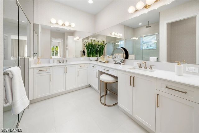 2657 Hyacinth PL, Naples, FL 34112