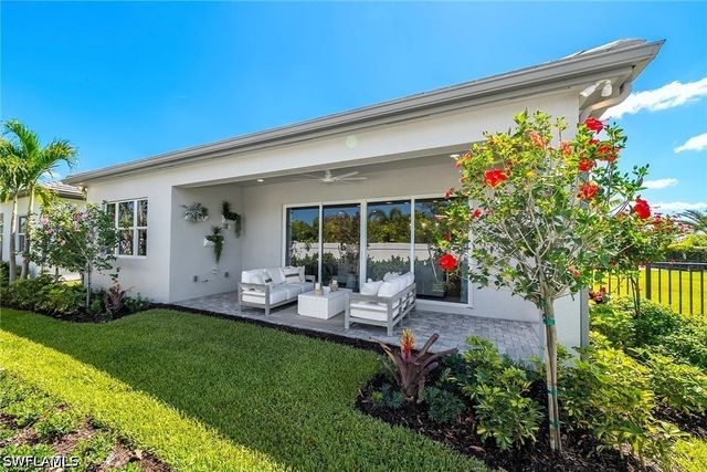 2657 Hyacinth PL, Naples, FL 34112