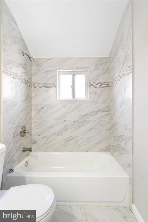 Image 25 of property listing at 706 NORRIS LN, Baltimore, MD 21221