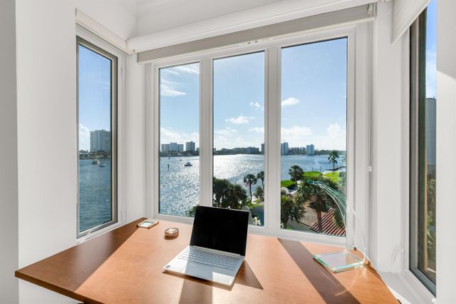 140 SE 5th Avenue Ph50, Boca Raton, FL 33432