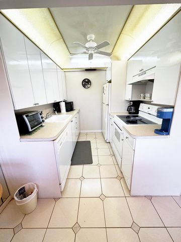 3097 Newport S 3097, Deerfield Beach, FL 33442