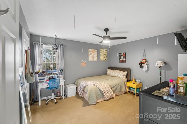 2765 Hollybrook Lane, Morganton, NC 28655