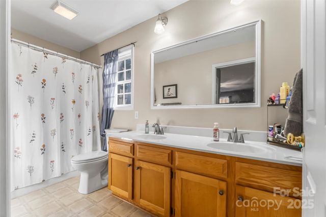 2765 Hollybrook Lane, Morganton, NC 28655