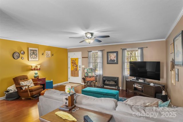 2765 Hollybrook Lane, Morganton, NC 28655