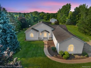 2165 Oakwood Road, Brandon Charter Township, MI 48462