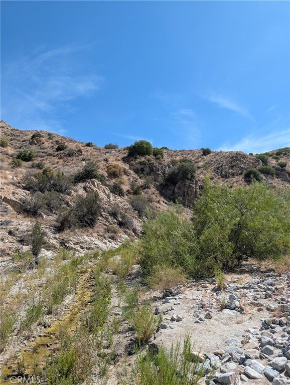 Image 10 of property listing at 49170 Via Hacienda, Morongo Valley, CA 92256