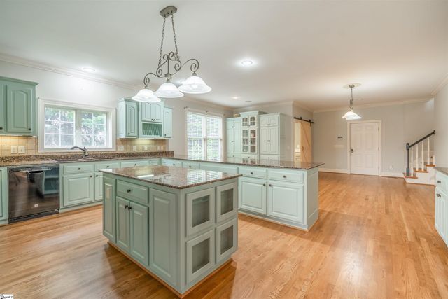 323 Waters Road, Taylors, SC 29687