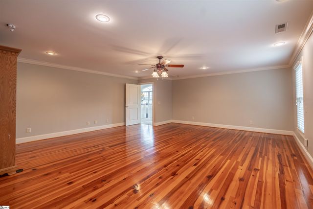323 Waters Road, Taylors, SC 29687