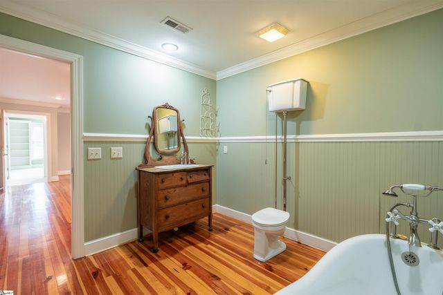 323 Waters Road, Taylors, SC 29687