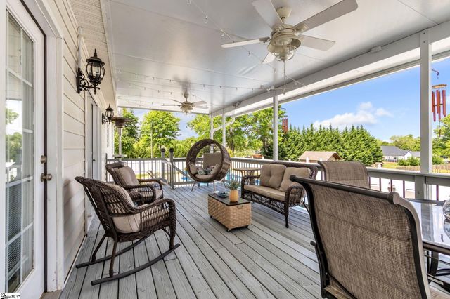 323 Waters Road, Taylors, SC 29687