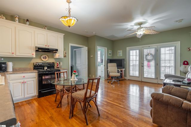 323 Waters Road, Taylors, SC 29687